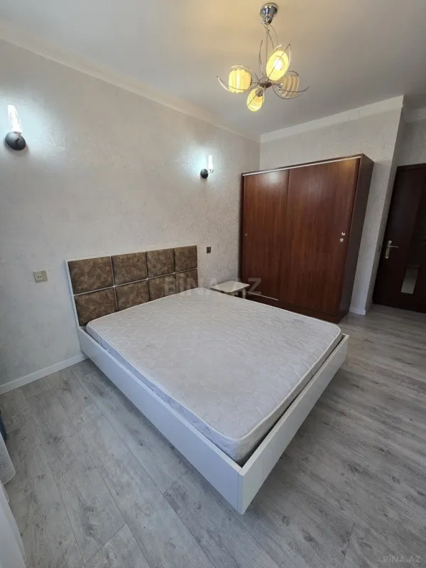 Satılır 2 otaqlı mənzil 68 m²