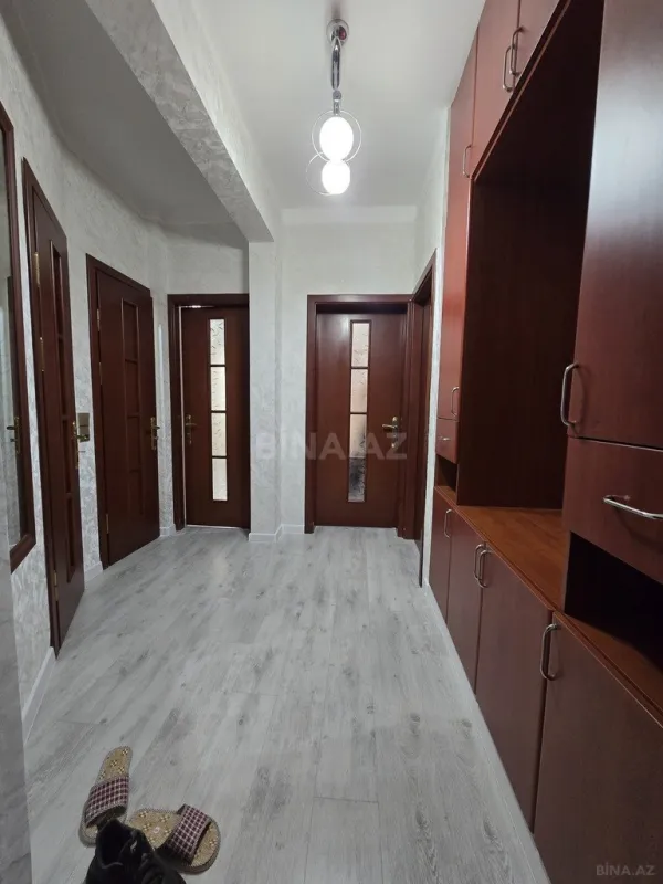 Satılır 2 otaqlı mənzil 68 m²