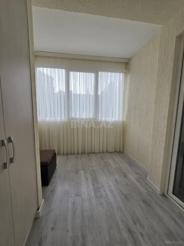 Satılır 2 otaqlı mənzil 68 m²