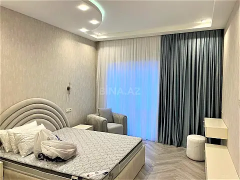 Satılır 3 otaqlı mənzil 140 m²