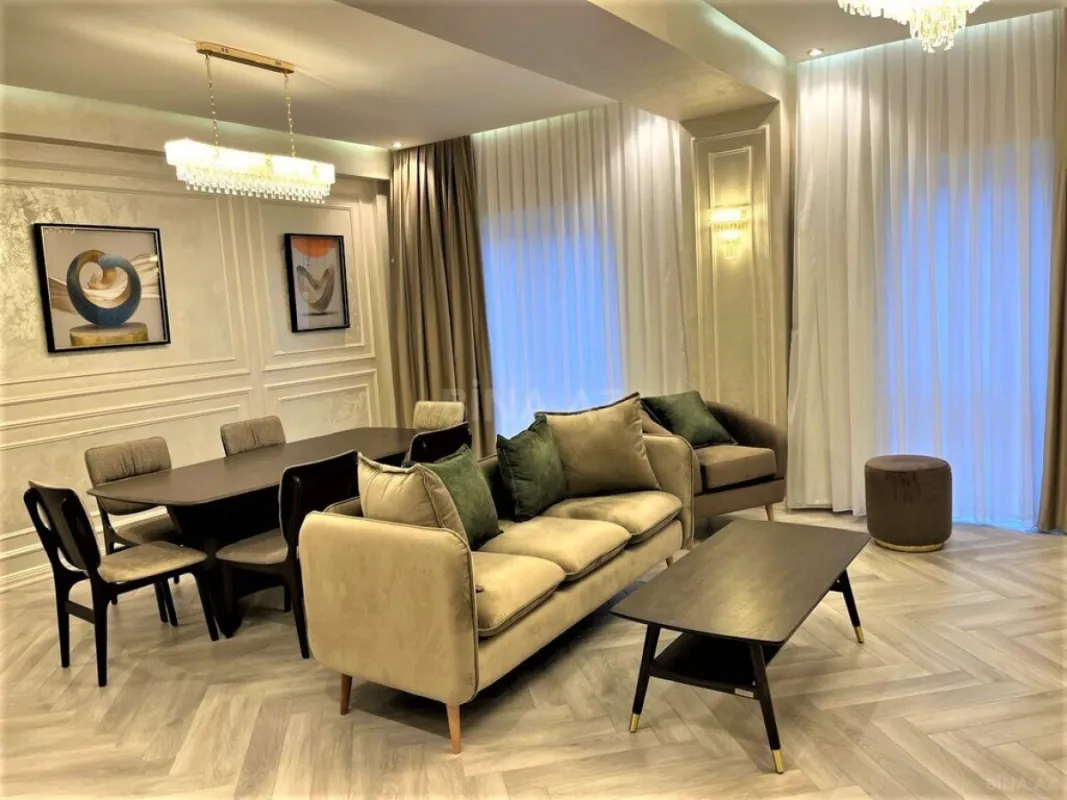 Satılır 3 otaqlı mənzil 140 m²