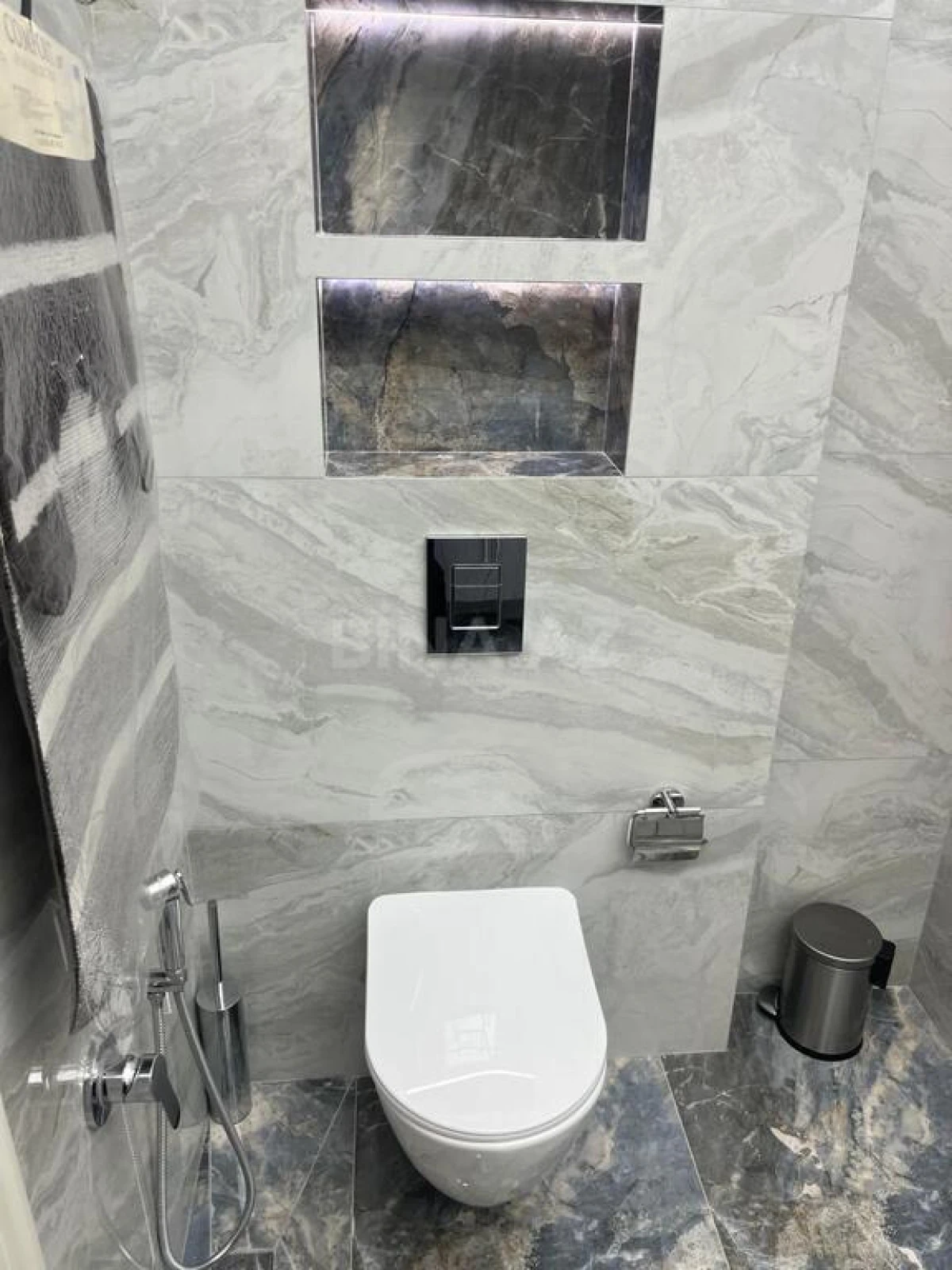 Satılır 3 otaqlı mənzil 140 m²