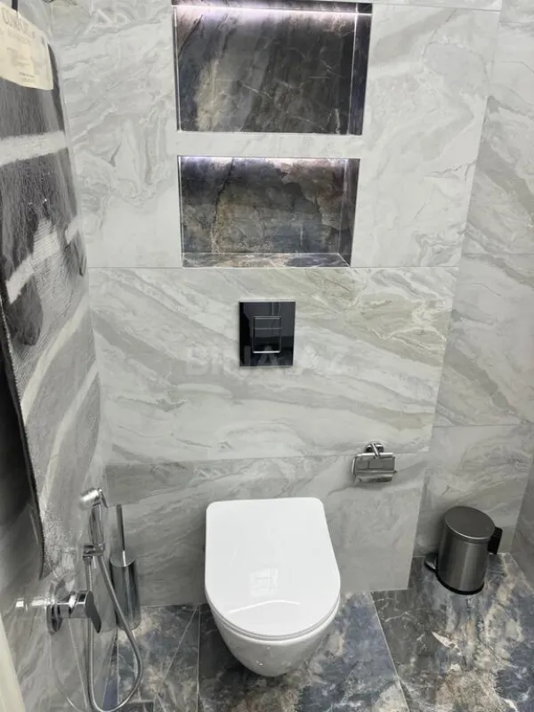 Satılır 3 otaqlı mənzil 140 m²