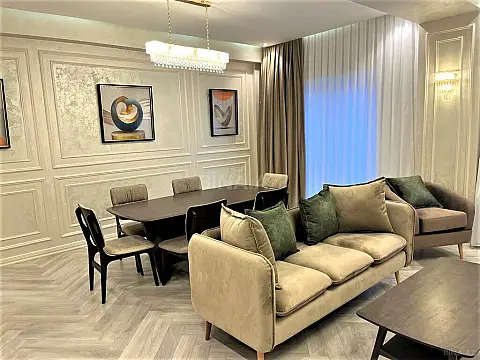 Satılır 3 otaqlı mənzil 140 m²