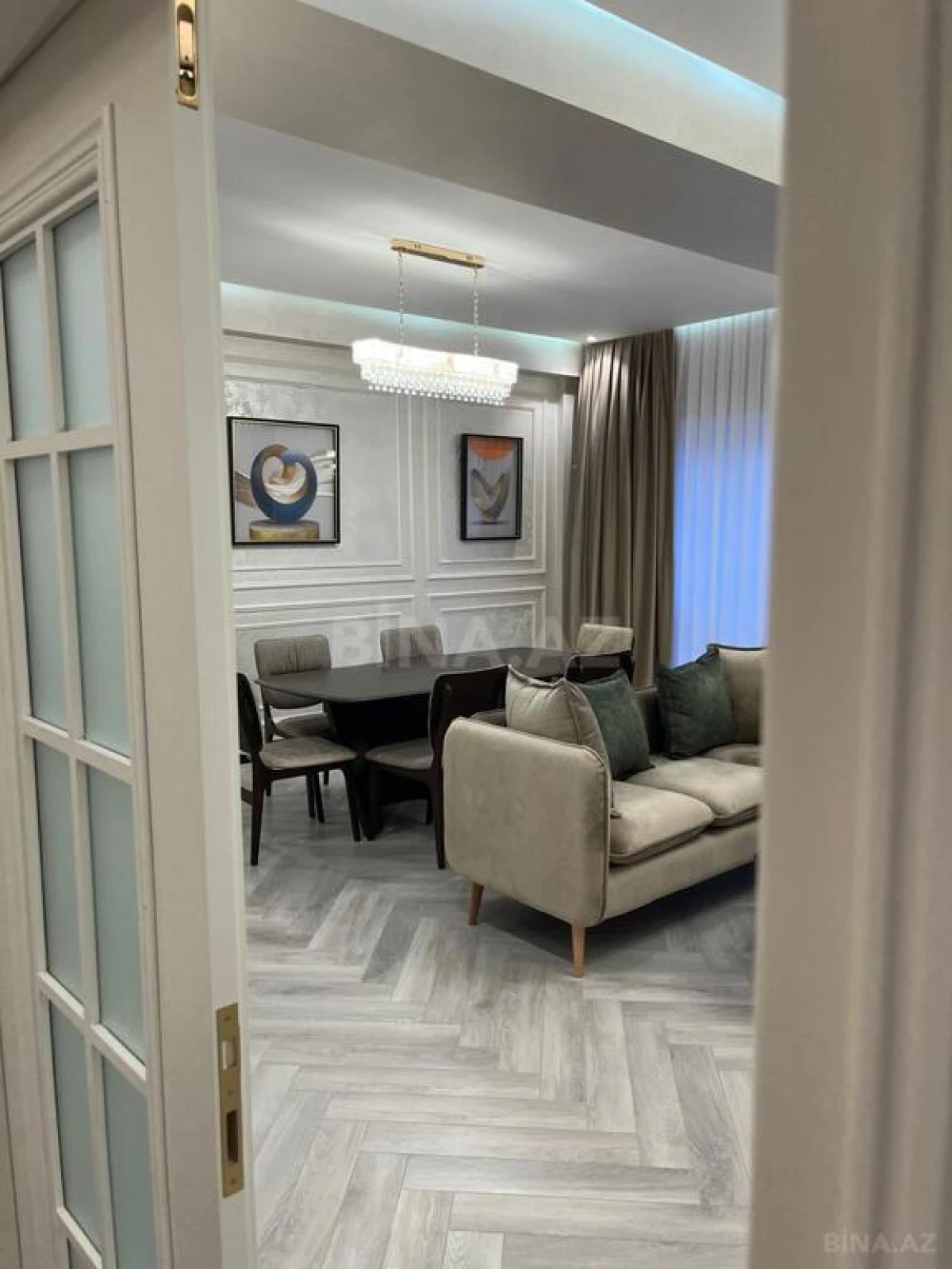 Satılır 3 otaqlı mənzil 140 m²