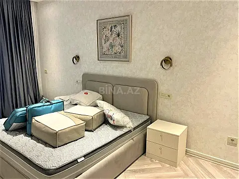 Satılır 3 otaqlı mənzil 140 m²