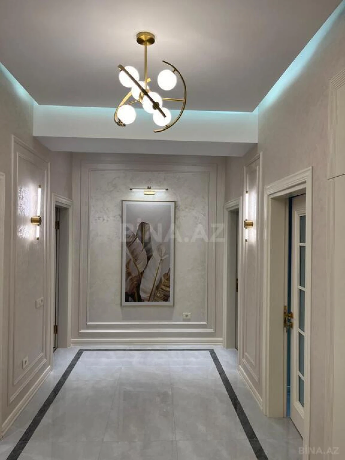 Satılır 3 otaqlı mənzil 140 m²