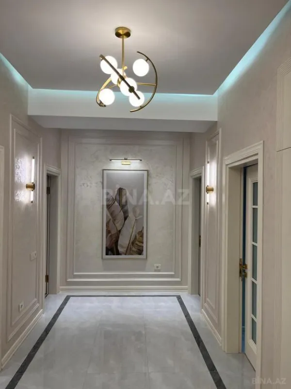 Satılır 3 otaqlı mənzil 140 m²