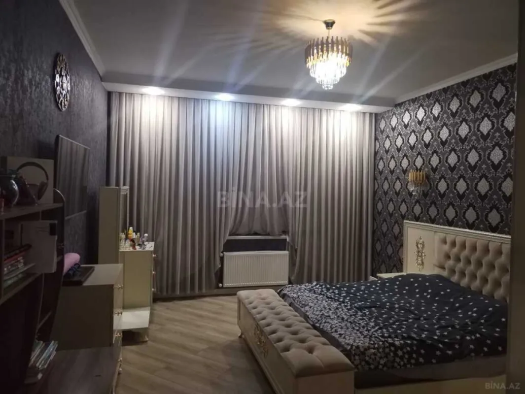 Satılır 11 otaqlı həyət evi 354 m²