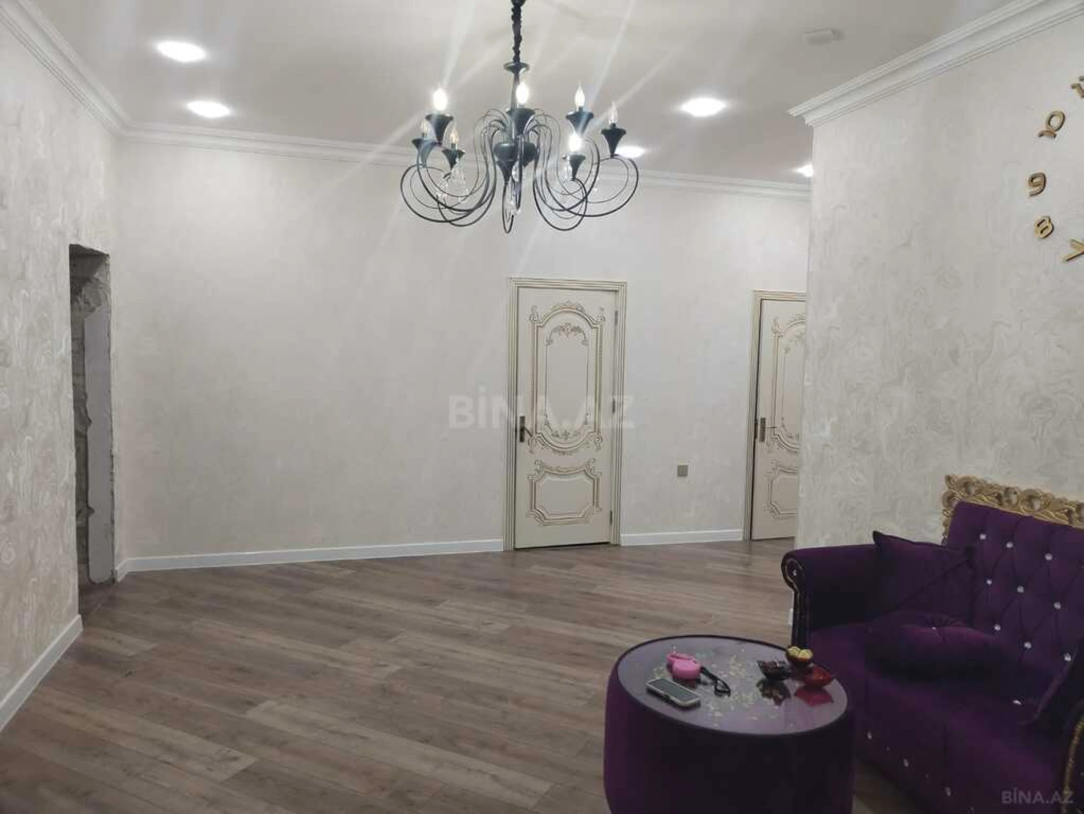 Satılır 11 otaqlı həyət evi 354 m²