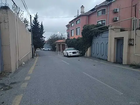 Satılır 11 otaqlı həyət evi 354 m²