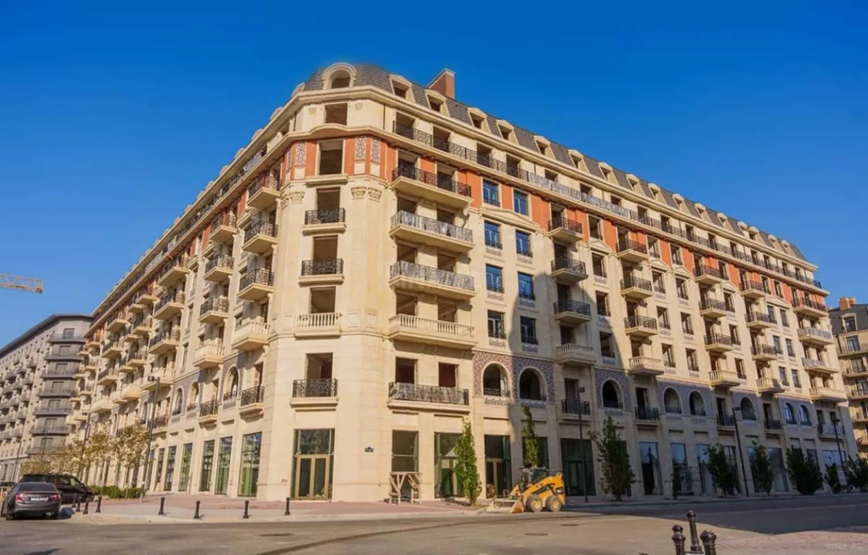 Satılır 3 otaqlı mənzil 138.9 m²