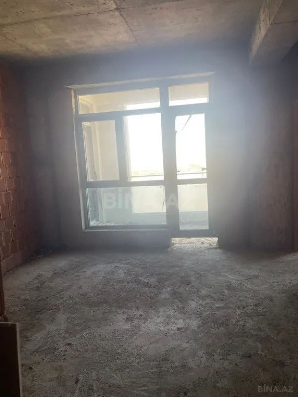 Satılır 3 otaqlı mənzil 98 m²