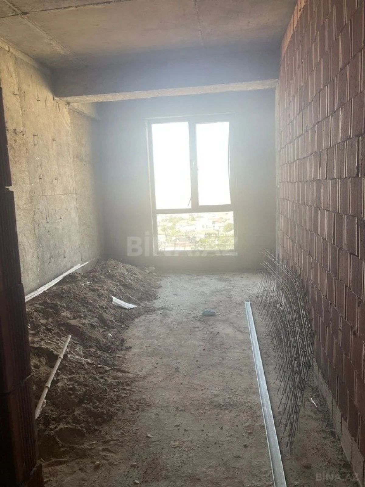 Satılır 3 otaqlı mənzil 98 m²
