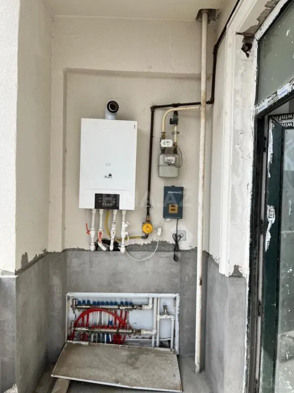 Satılır 4 otaqlı mənzil 156 m²