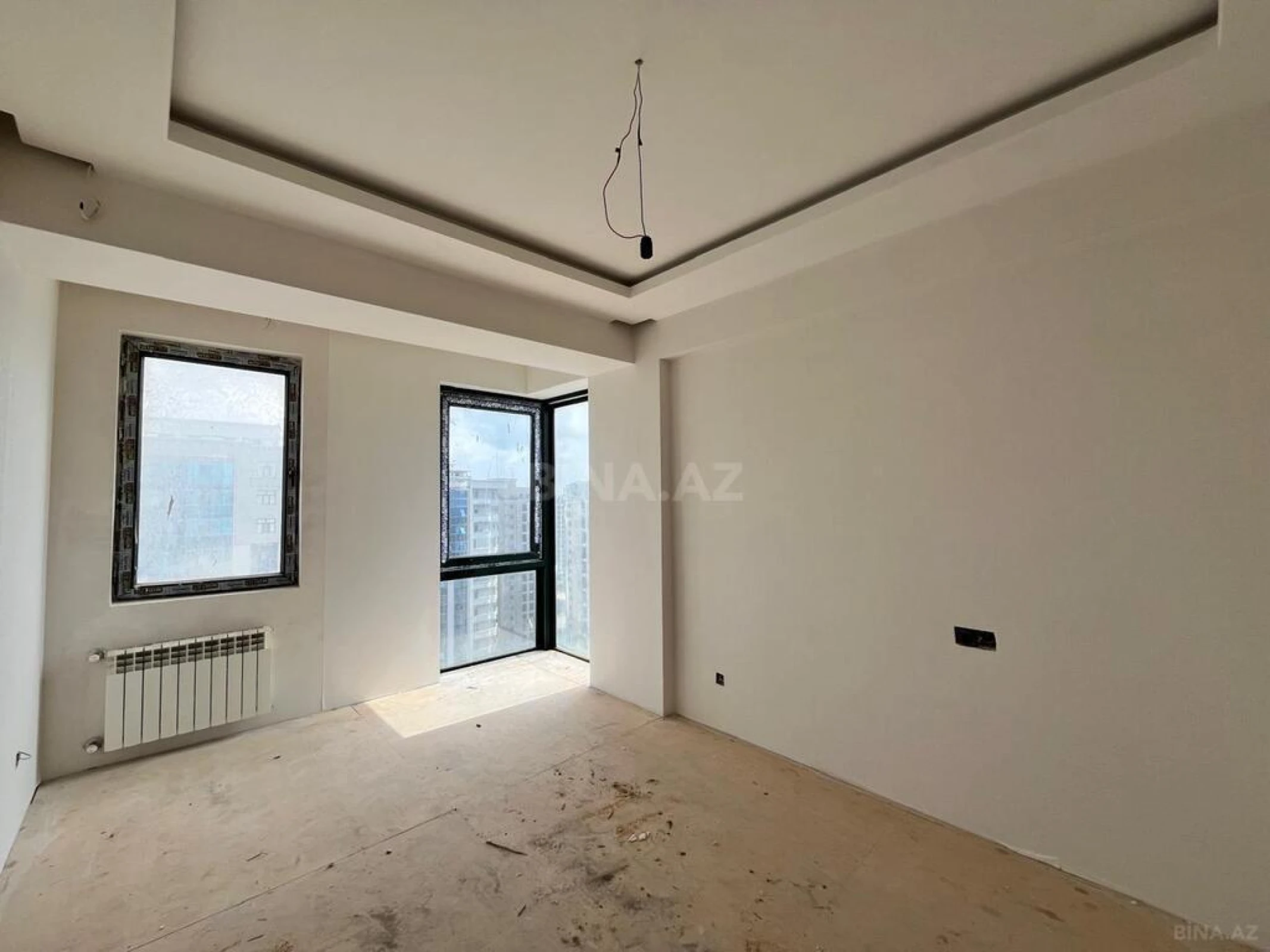 Satılır 4 otaqlı mənzil 156 m²