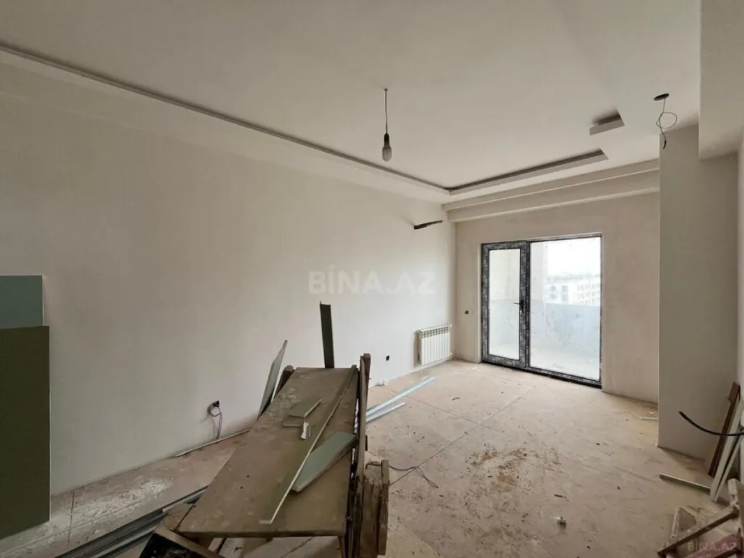 Satılır 4 otaqlı mənzil 156 m²