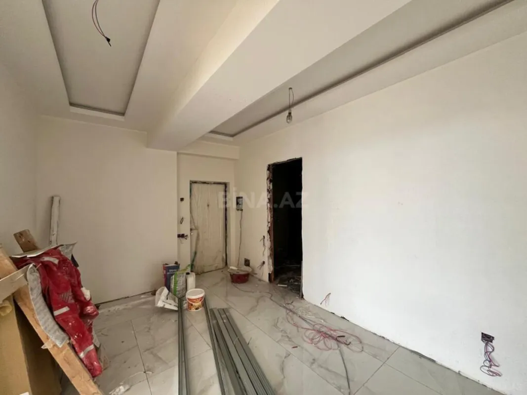 Satılır 4 otaqlı mənzil 156 m²