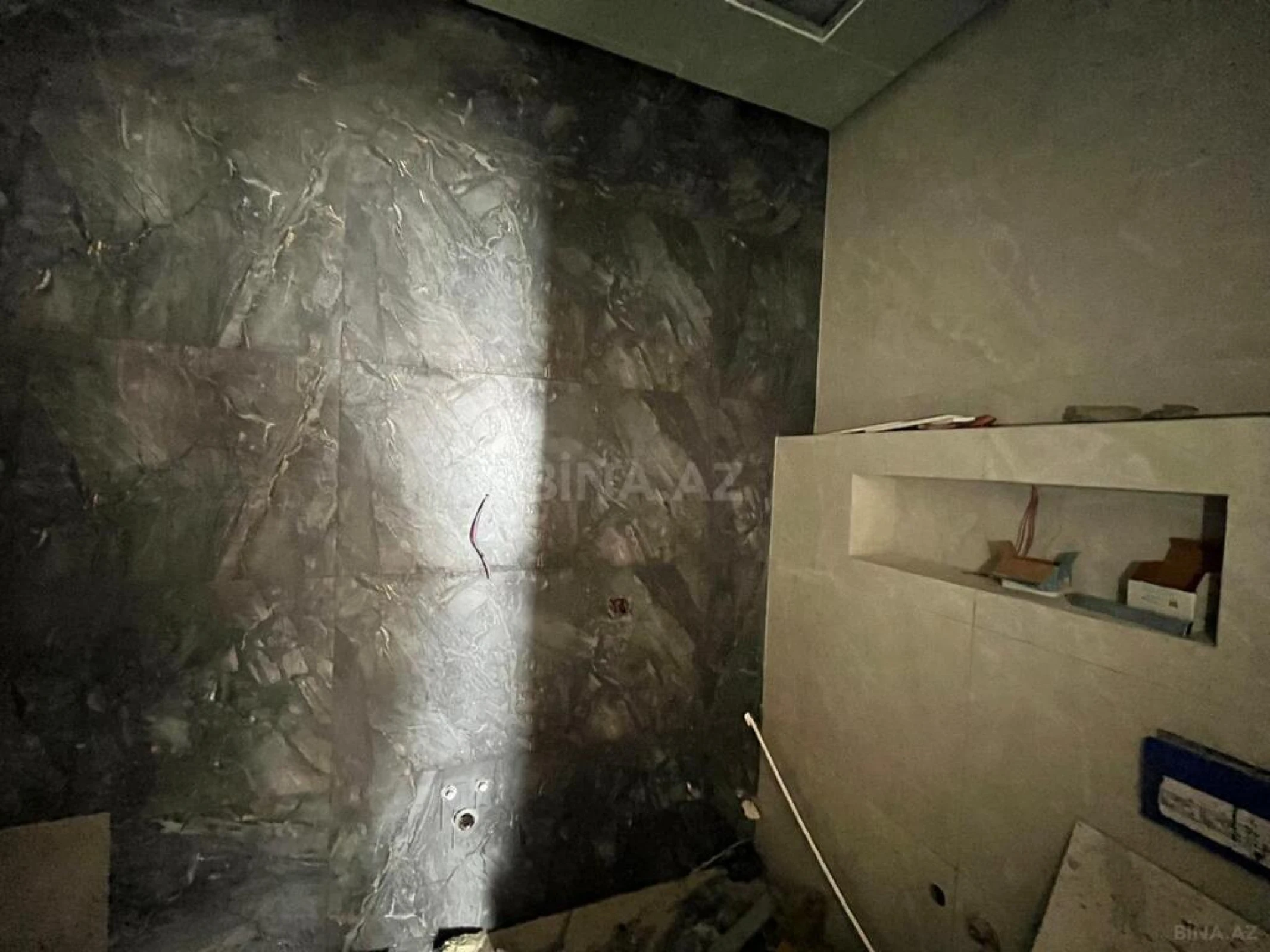 Satılır 4 otaqlı mənzil 156 m²