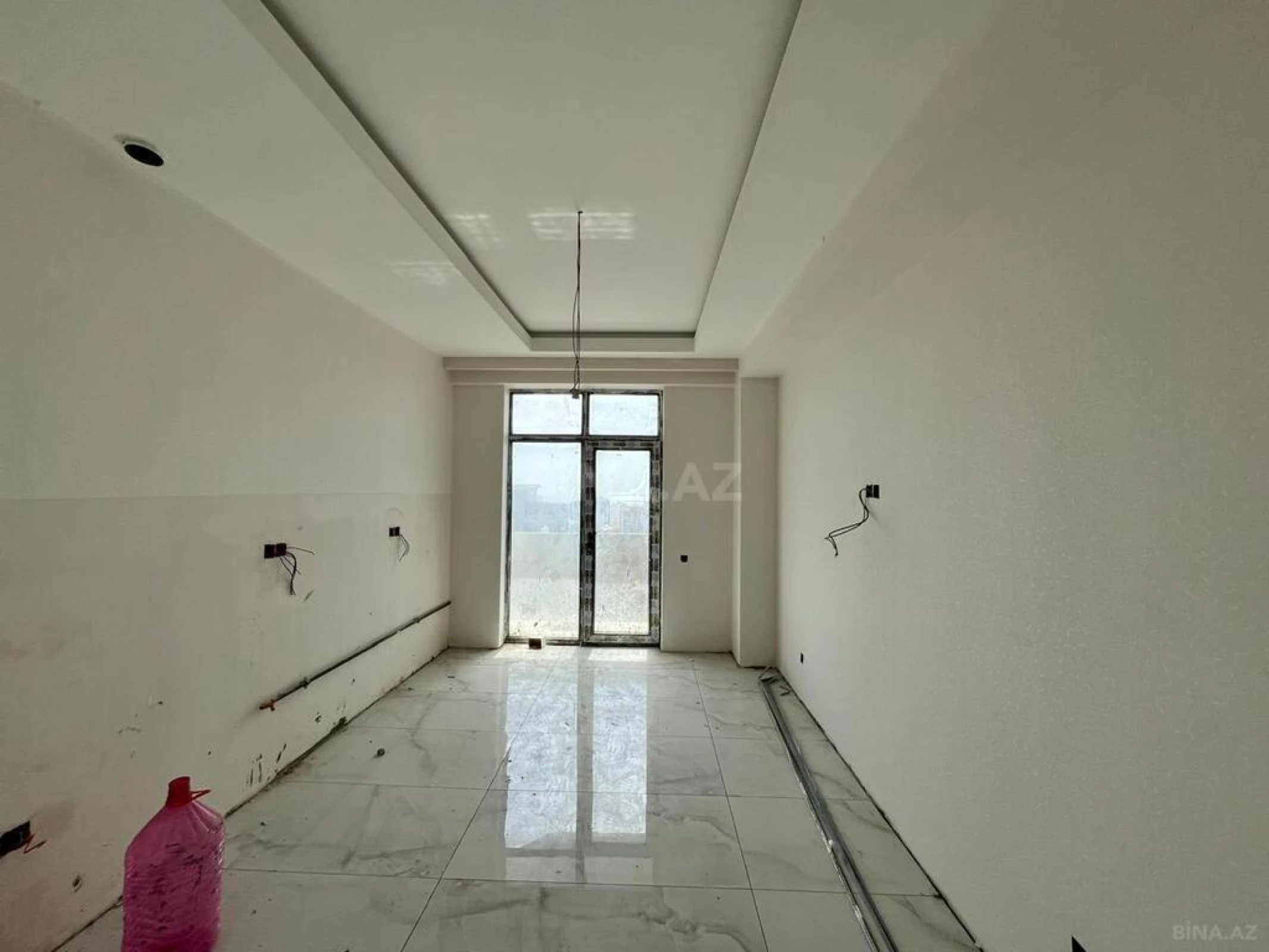 Satılır 4 otaqlı mənzil 156 m²