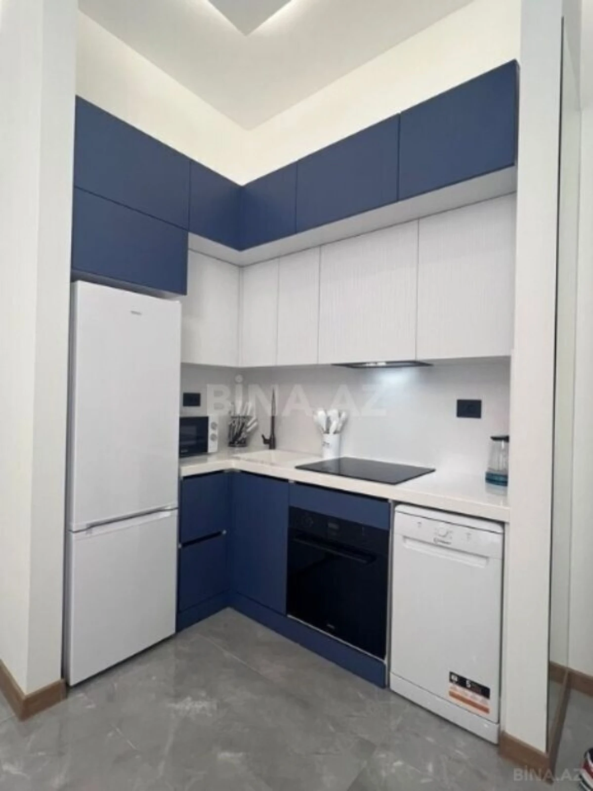 Kirayə verilir 2 otaqlı mənzil 65 m²