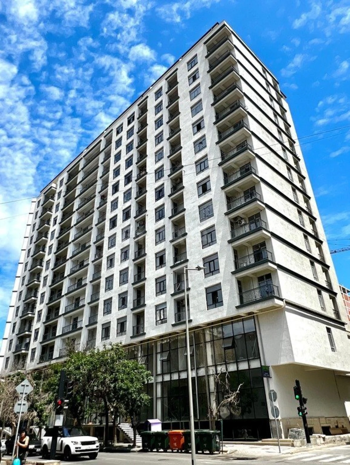 Satılır 3 otaqlı mənzil 117 m²