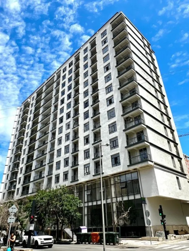 Satılır 3 otaqlı mənzil 117 m²