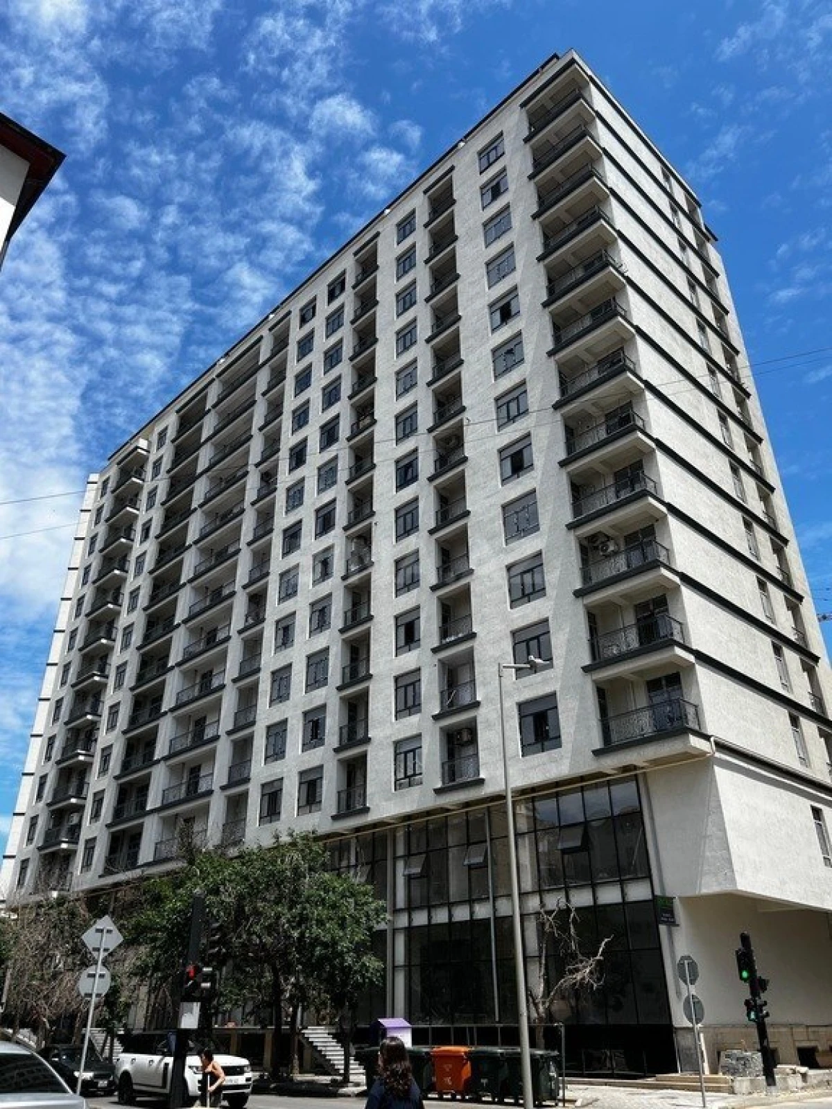 Satılır 3 otaqlı mənzil 117 m²