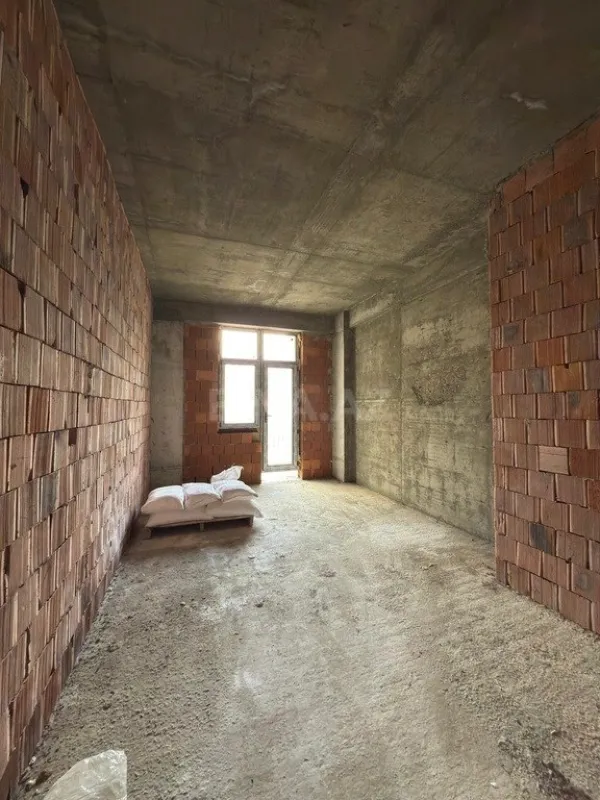 Satılır 3 otaqlı mənzil 117 m²