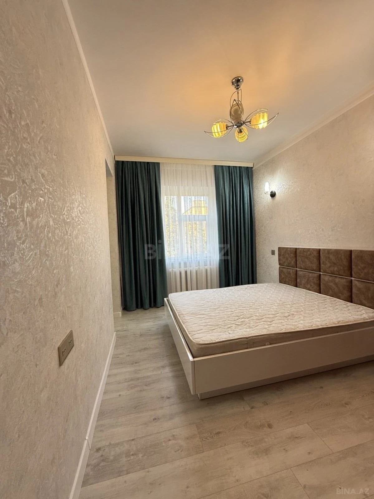 Satılır 2 otaqlı mənzil 68 m²