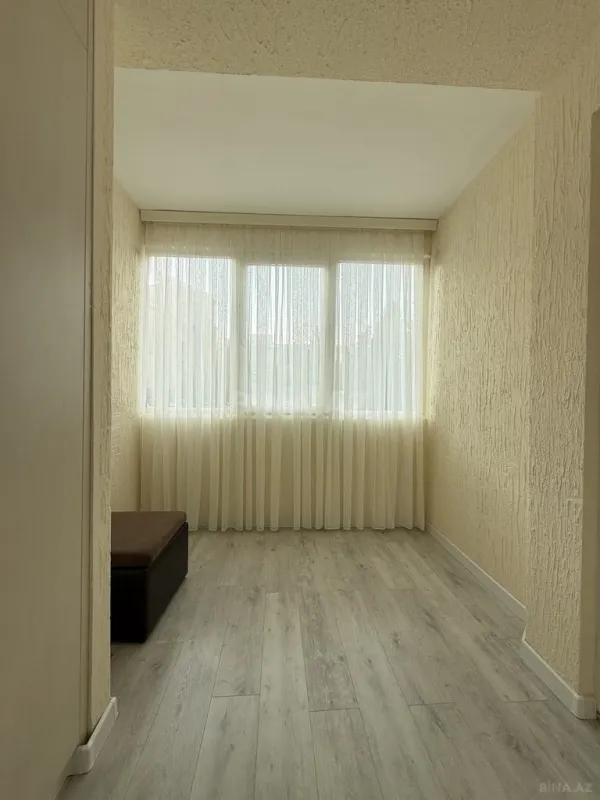 Satılır 2 otaqlı mənzil 68 m²