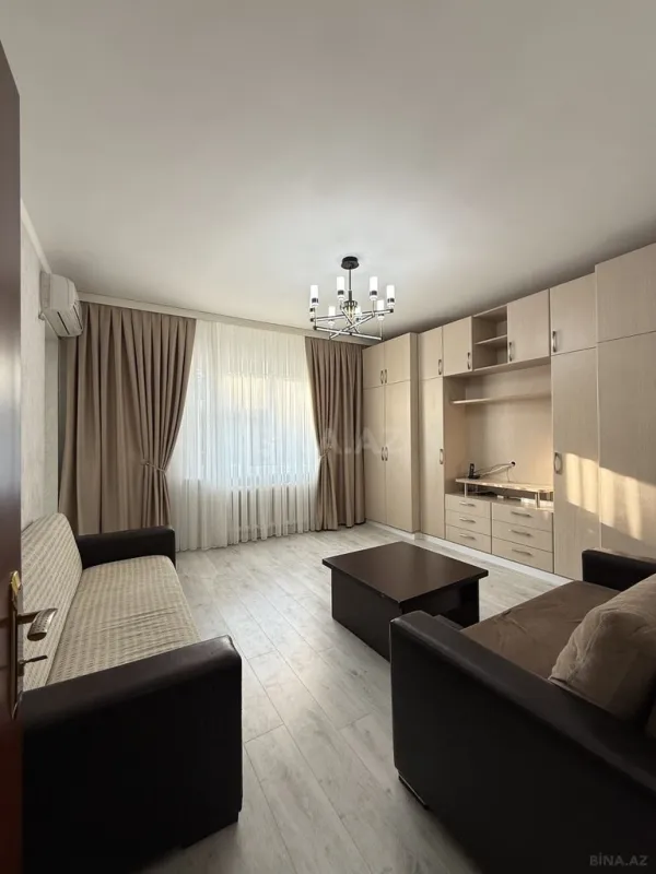 Satılır 2 otaqlı mənzil 68 m²