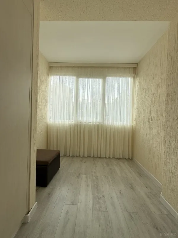 Satılır 2 otaqlı mənzil 68 m²