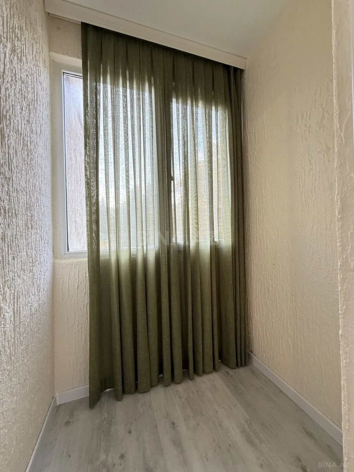 Satılır 2 otaqlı mənzil 68 m²