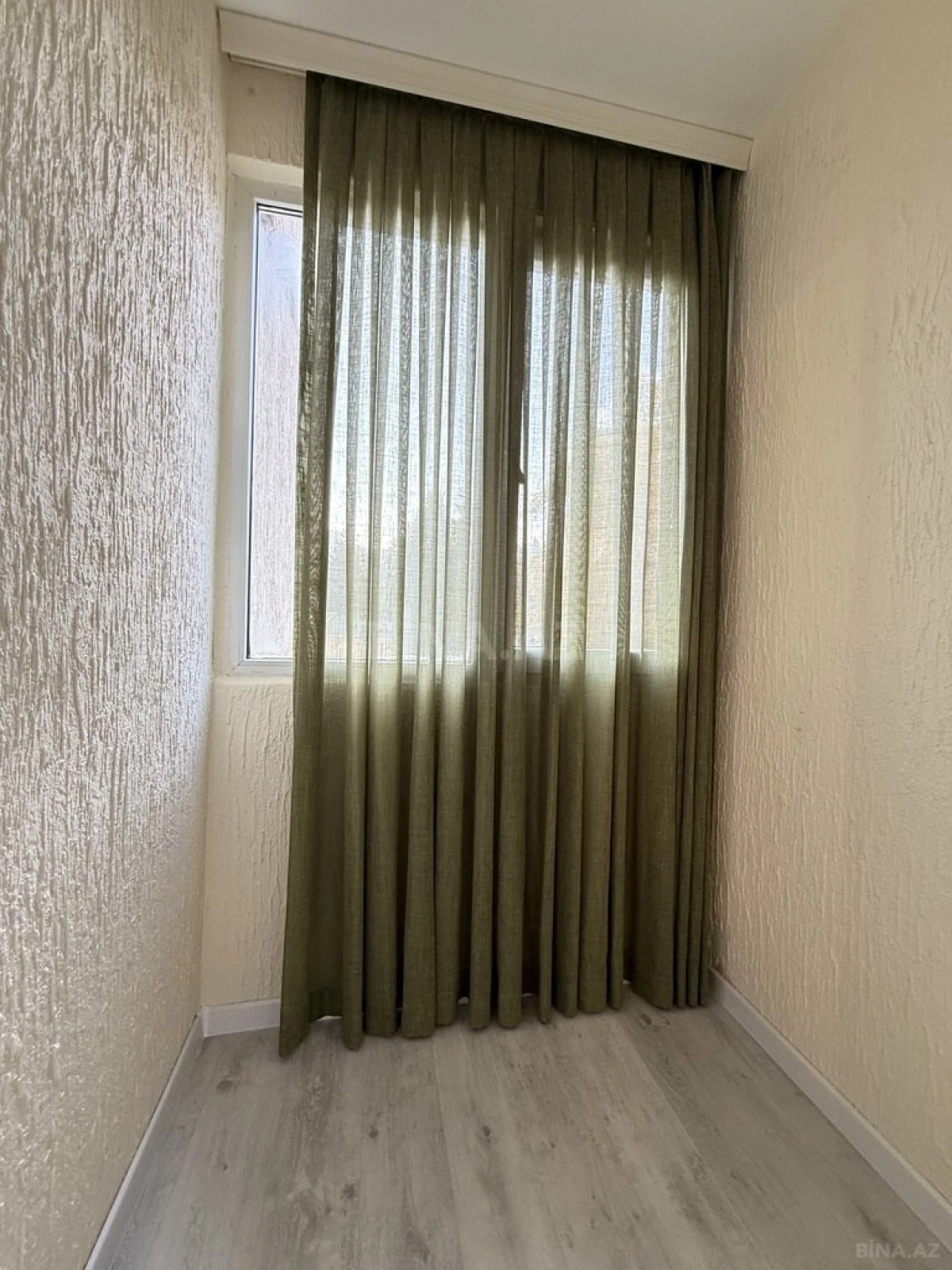 Satılır 2 otaqlı mənzil 68 m²