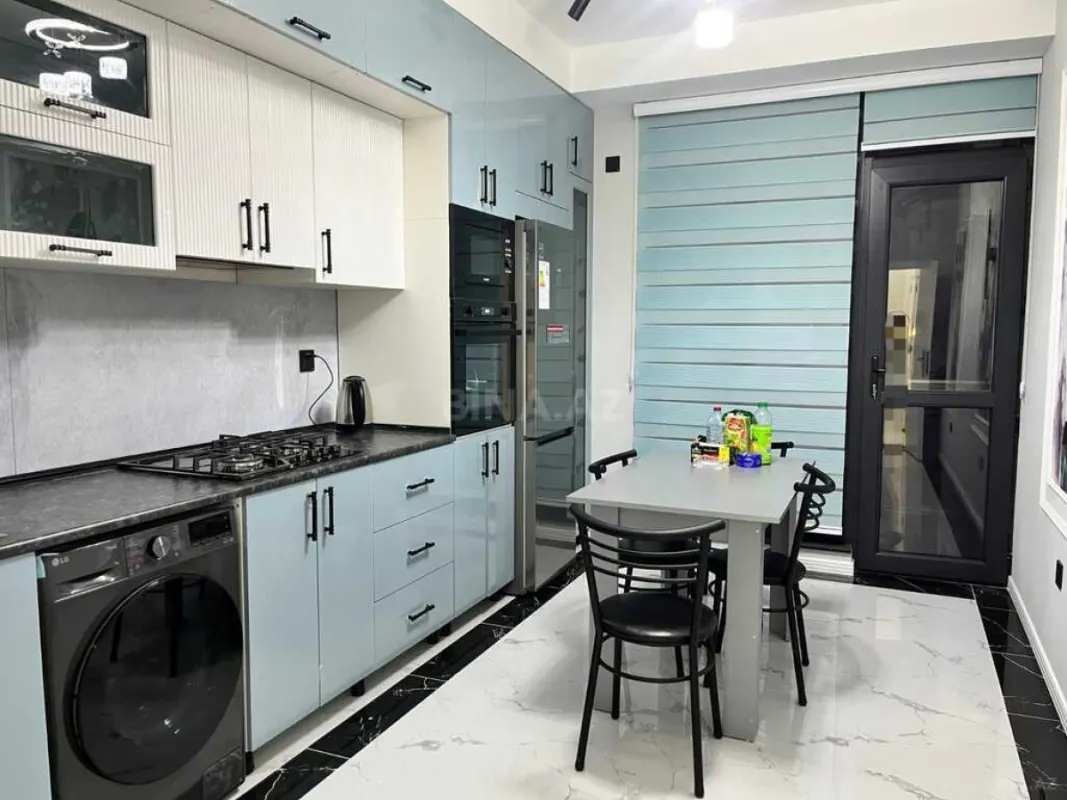Kirayə verilir 3 otaqlı mənzil 116 m²