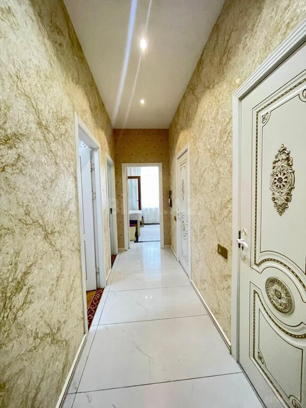 Kirayə verilir 3 otaqlı mənzil 110 m²