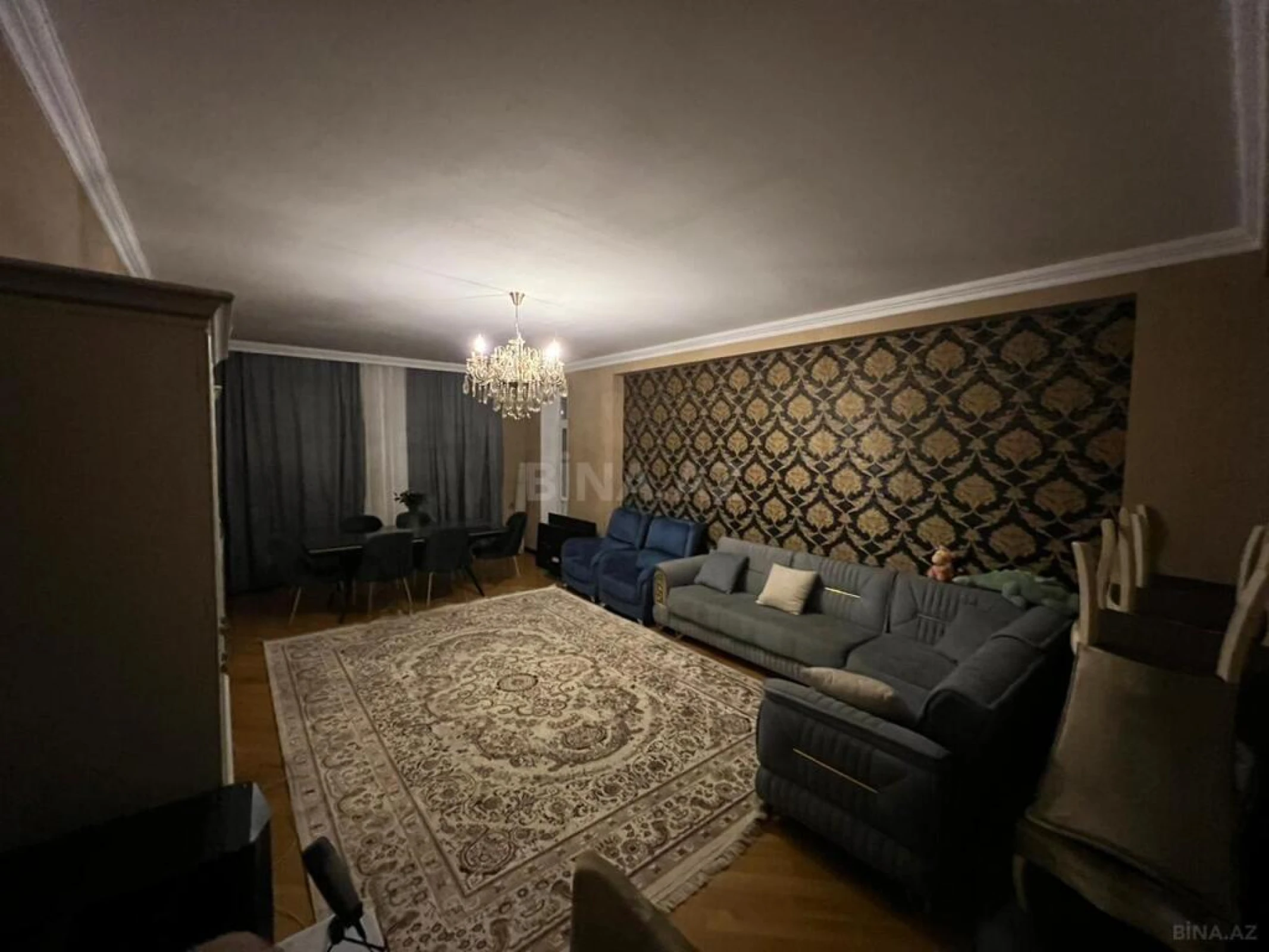 Satılır 3 otaqlı mənzil 147 m²
