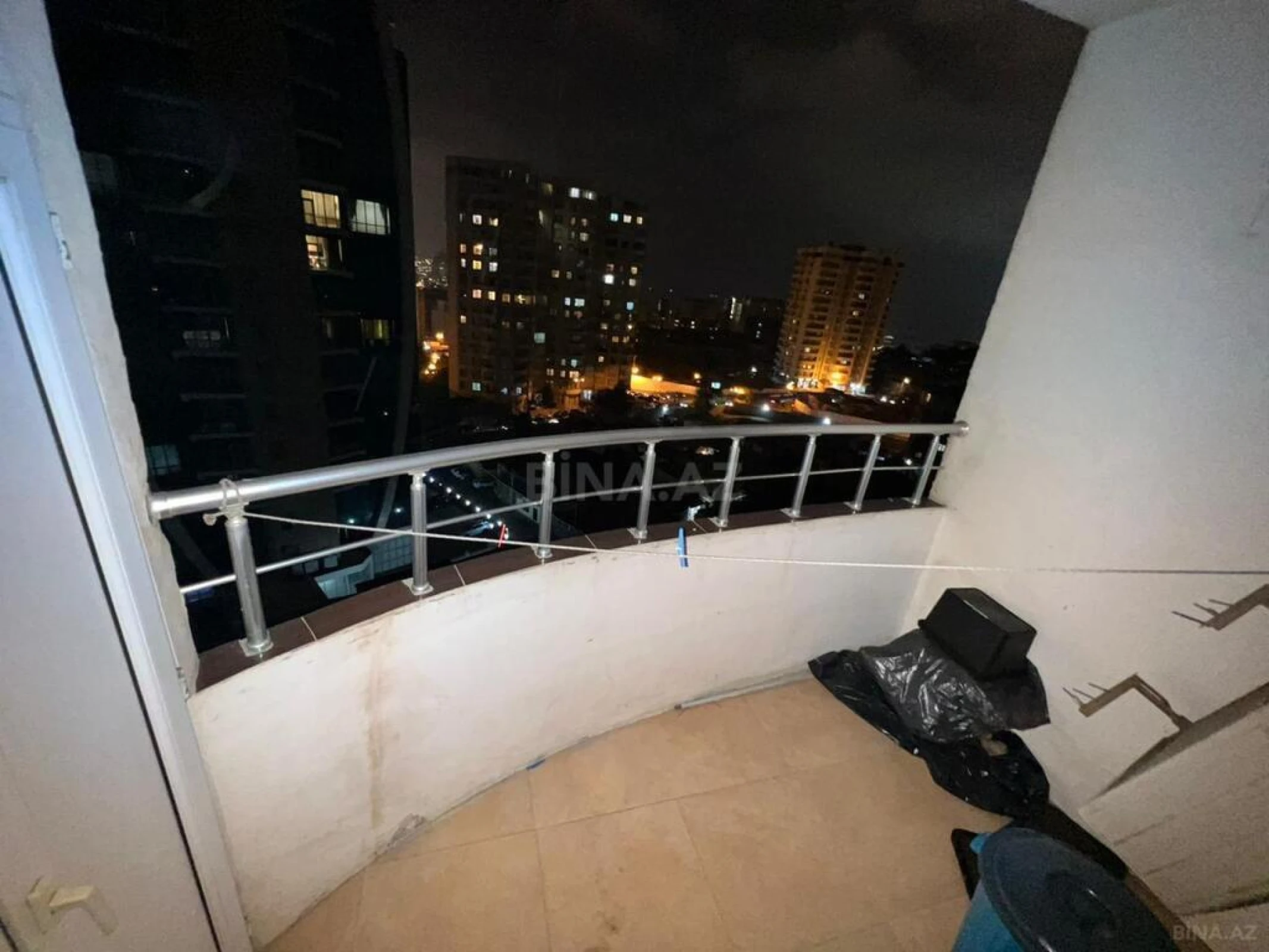 Satılır 3 otaqlı mənzil 147 m²