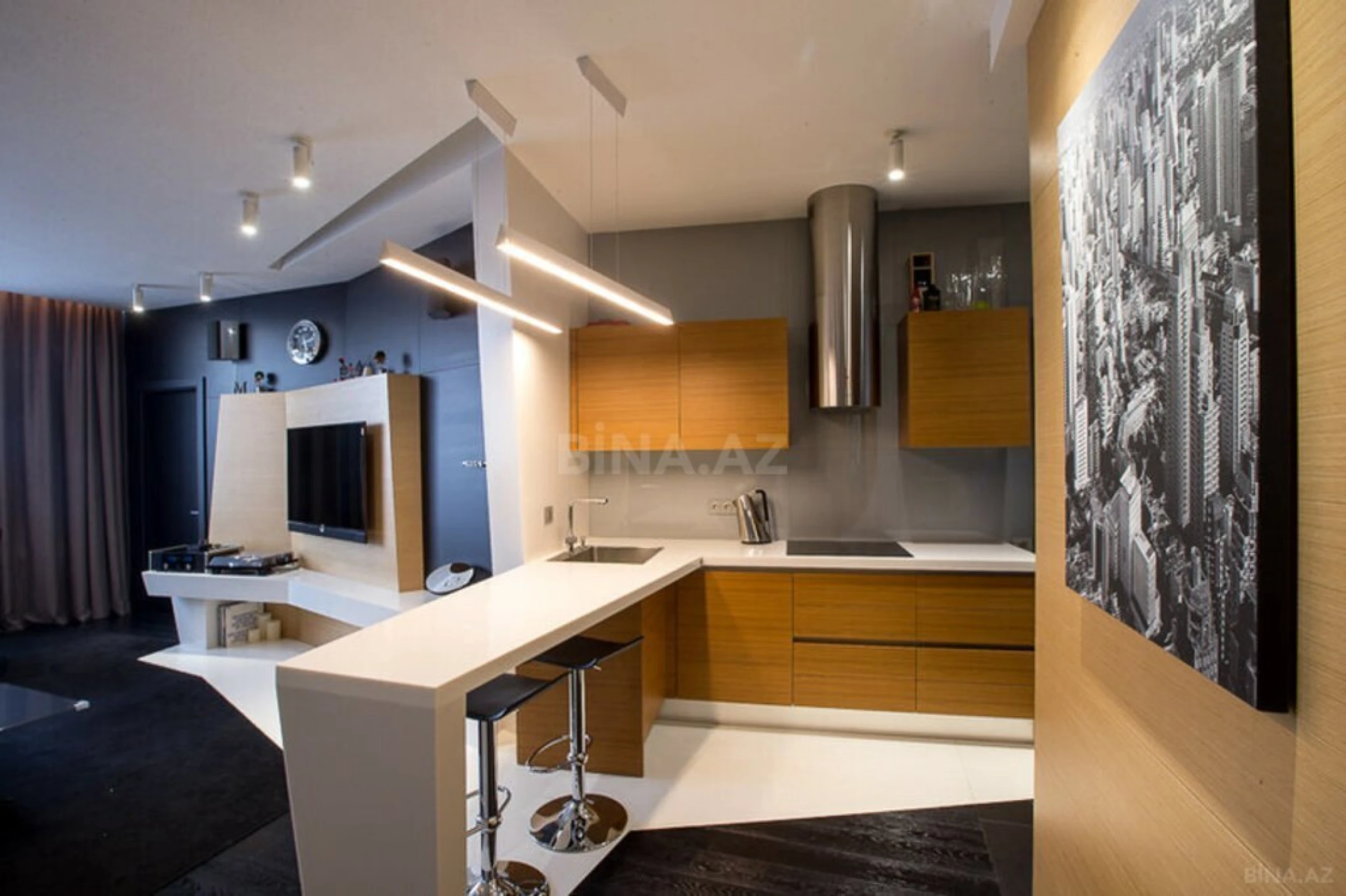 Kirayə verilir 3 otaqlı mənzil 130 m²