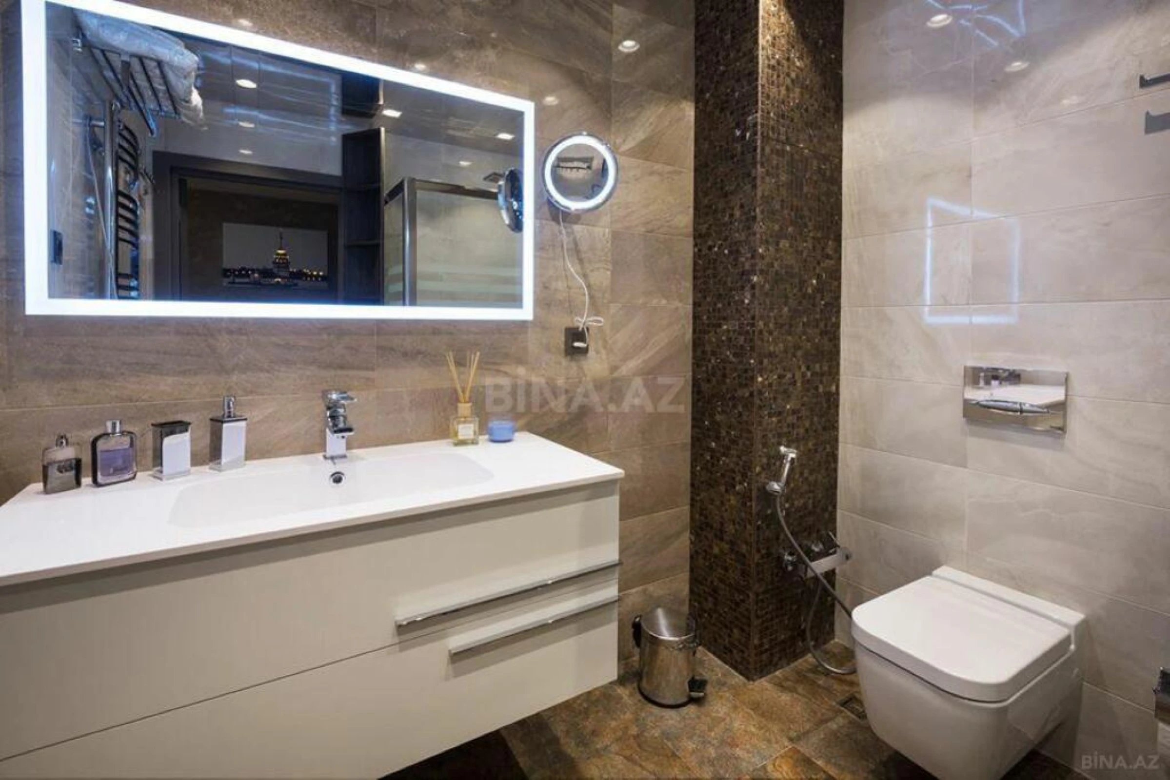 Kirayə verilir 3 otaqlı mənzil 130 m²