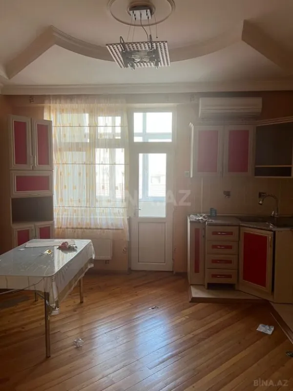 Satılır 3 otaqlı mənzil 125 m²