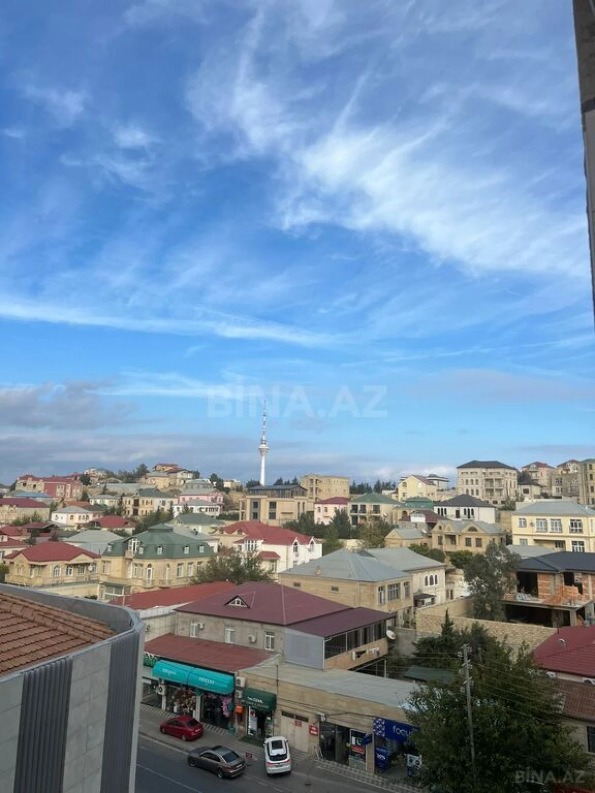 Satılır 3 otaqlı mənzil 125 m²