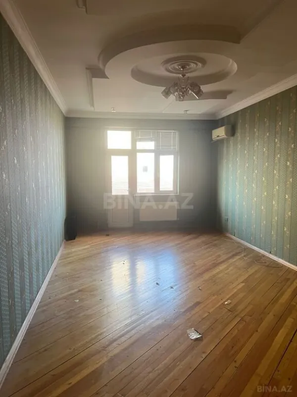 Satılır 3 otaqlı mənzil 125 m²