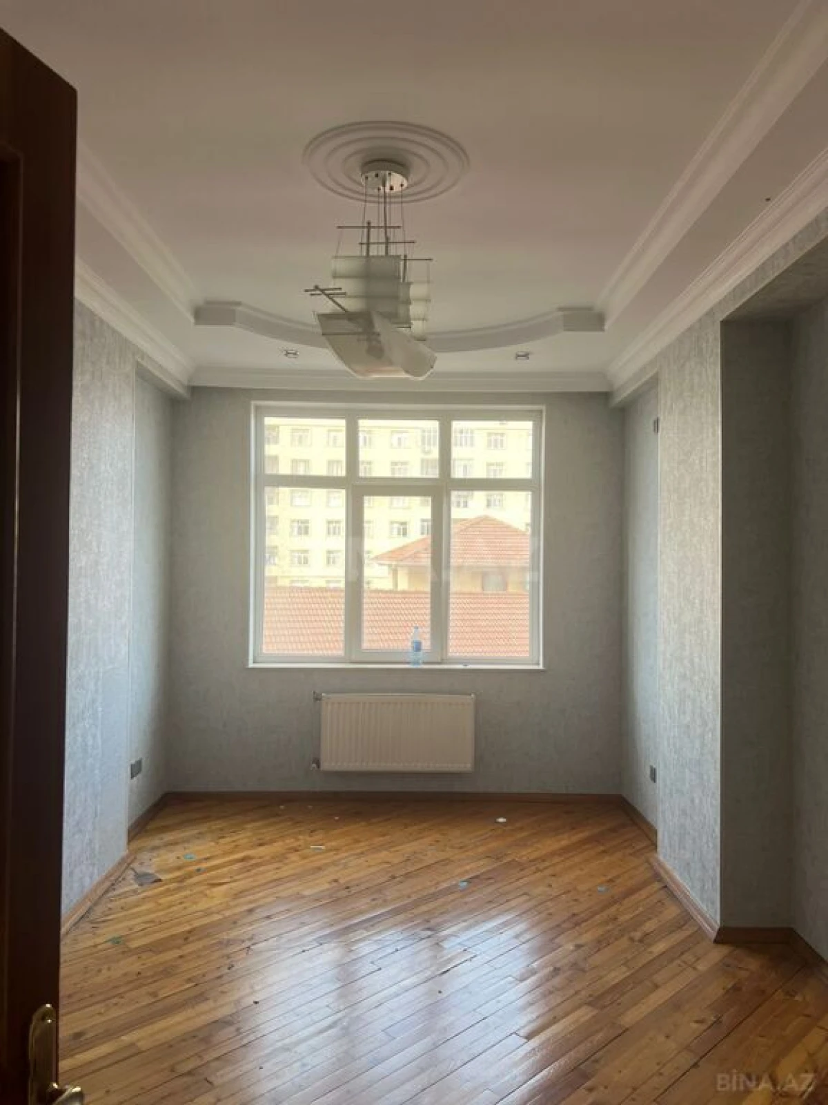 Satılır 3 otaqlı mənzil 125 m²