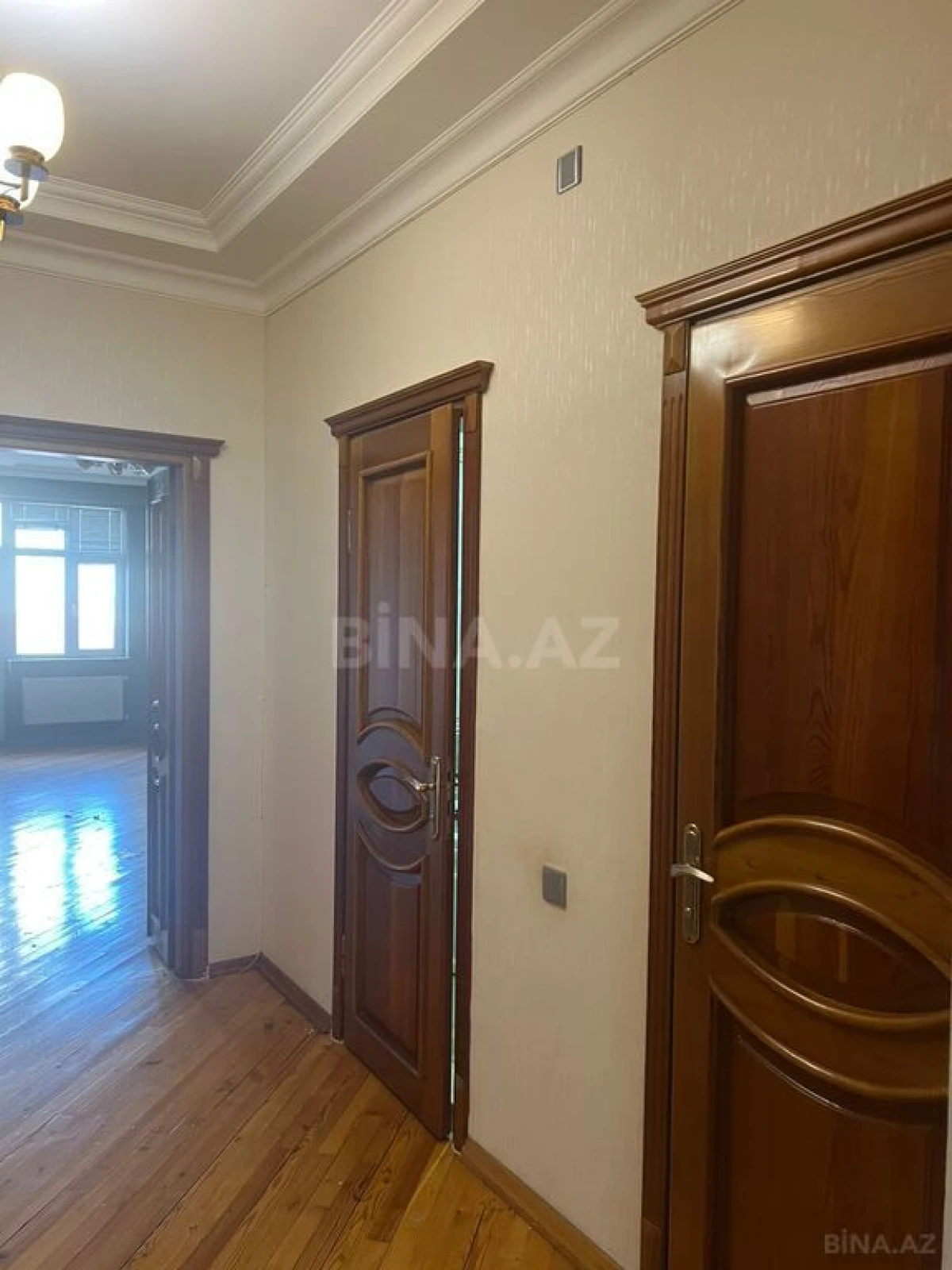 Satılır 3 otaqlı mənzil 125 m²