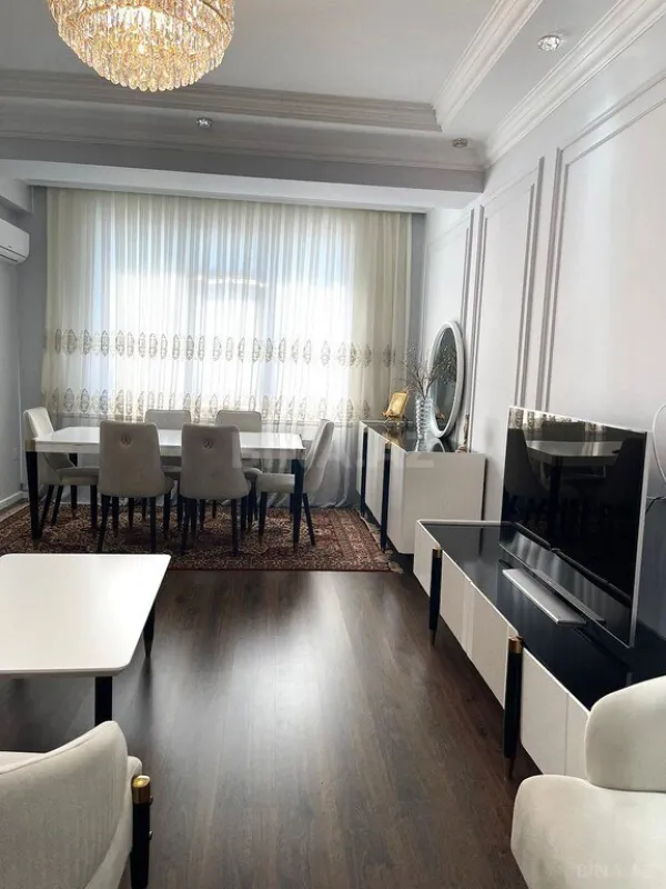 Satılır 3 otaqlı mənzil 110.5 m²