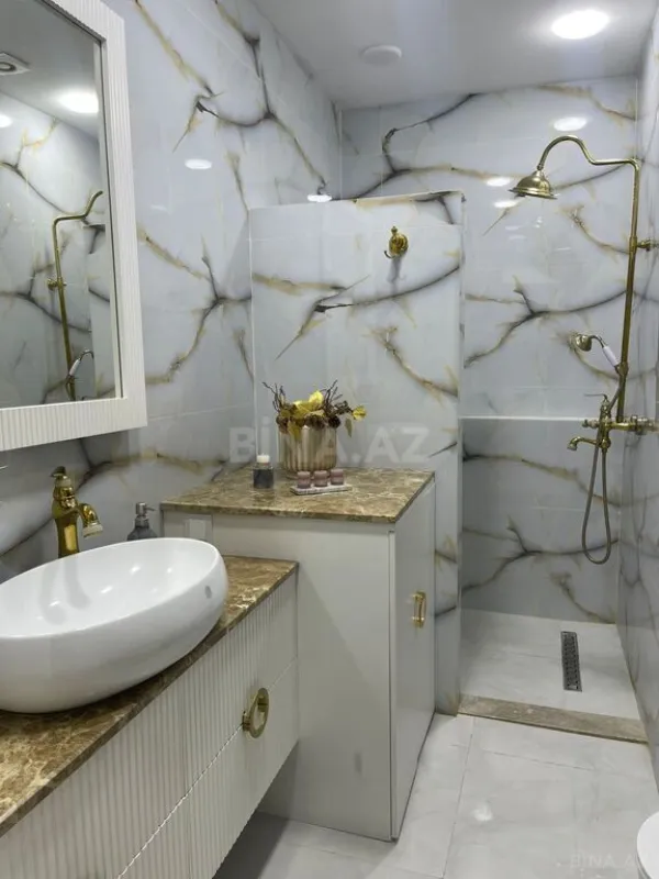 Satılır 3 otaqlı mənzil 110.5 m²