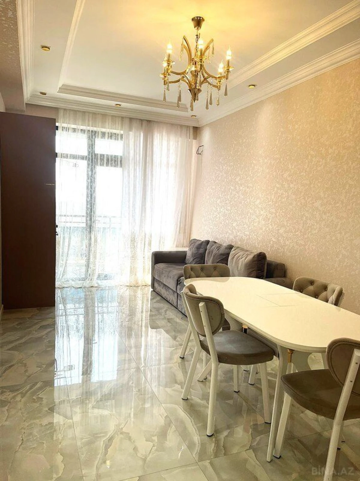 Satılır 3 otaqlı mənzil 110.5 m²