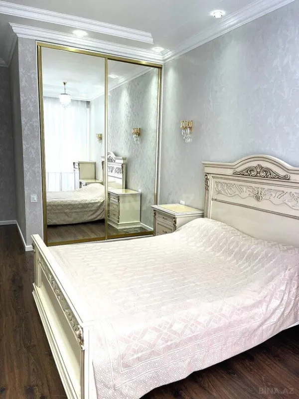 Satılır 3 otaqlı mənzil 110.5 m²